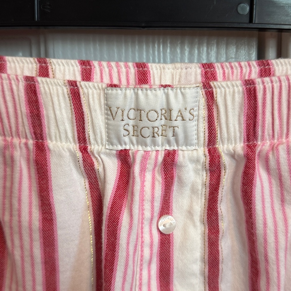 Victoria’s Secret Pajama Shorts - Picture 2 of 9